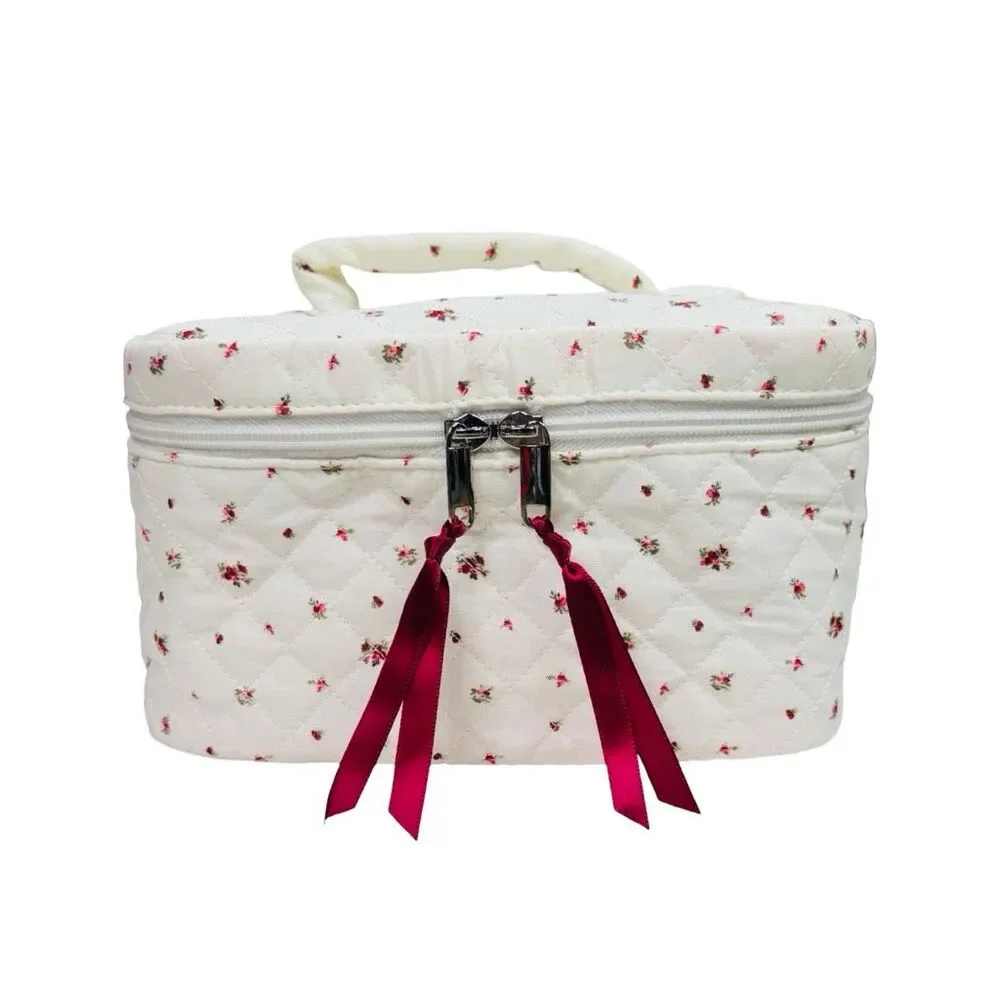 Wild Fable Vanity Top Handle Zip Around Quilted Floral / Rosebud Cosmetics Bag